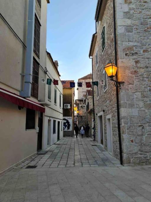 Prostorny Domov V Nejkrasnejsi Casti Chorvatska Apartment Vodice Bagian luar foto