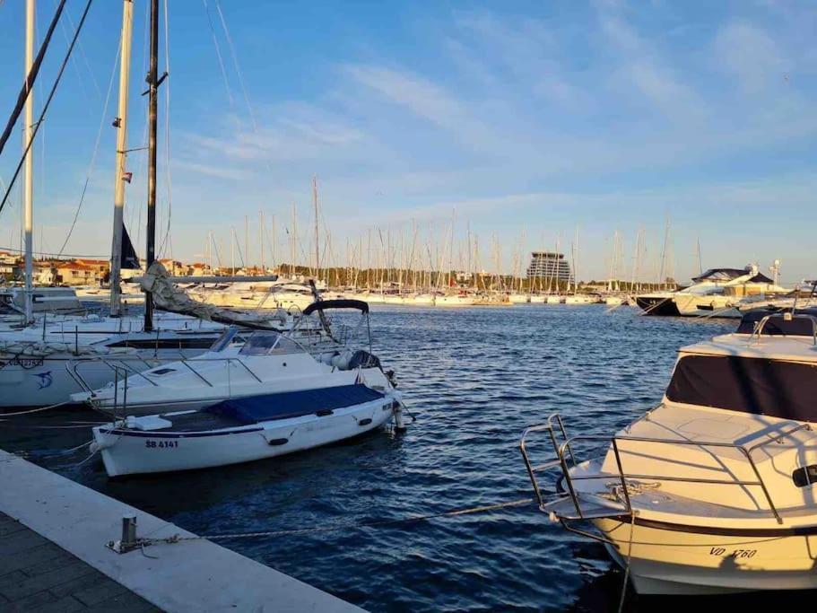 Prostorny Domov V Nejkrasnejsi Casti Chorvatska Apartment Vodice Bagian luar foto