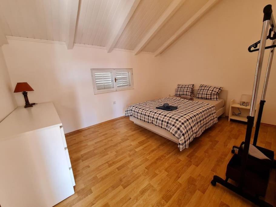 Prostorny Domov V Nejkrasnejsi Casti Chorvatska Apartment Vodice Bagian luar foto